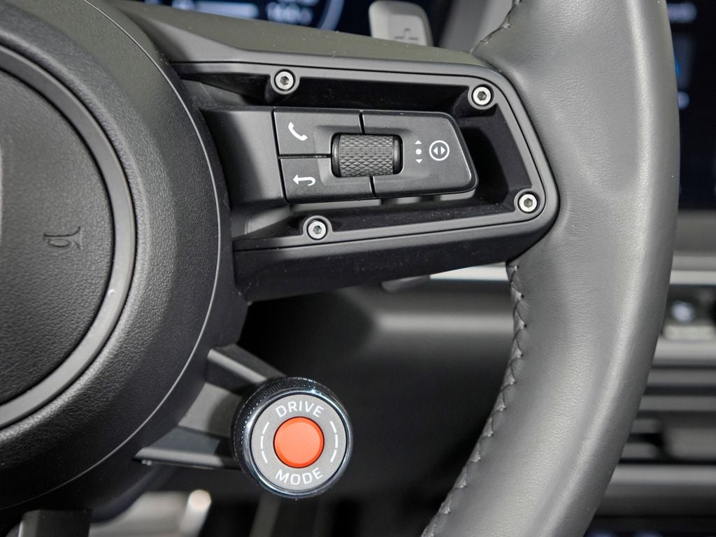 2025 Porsche 911 Carrera