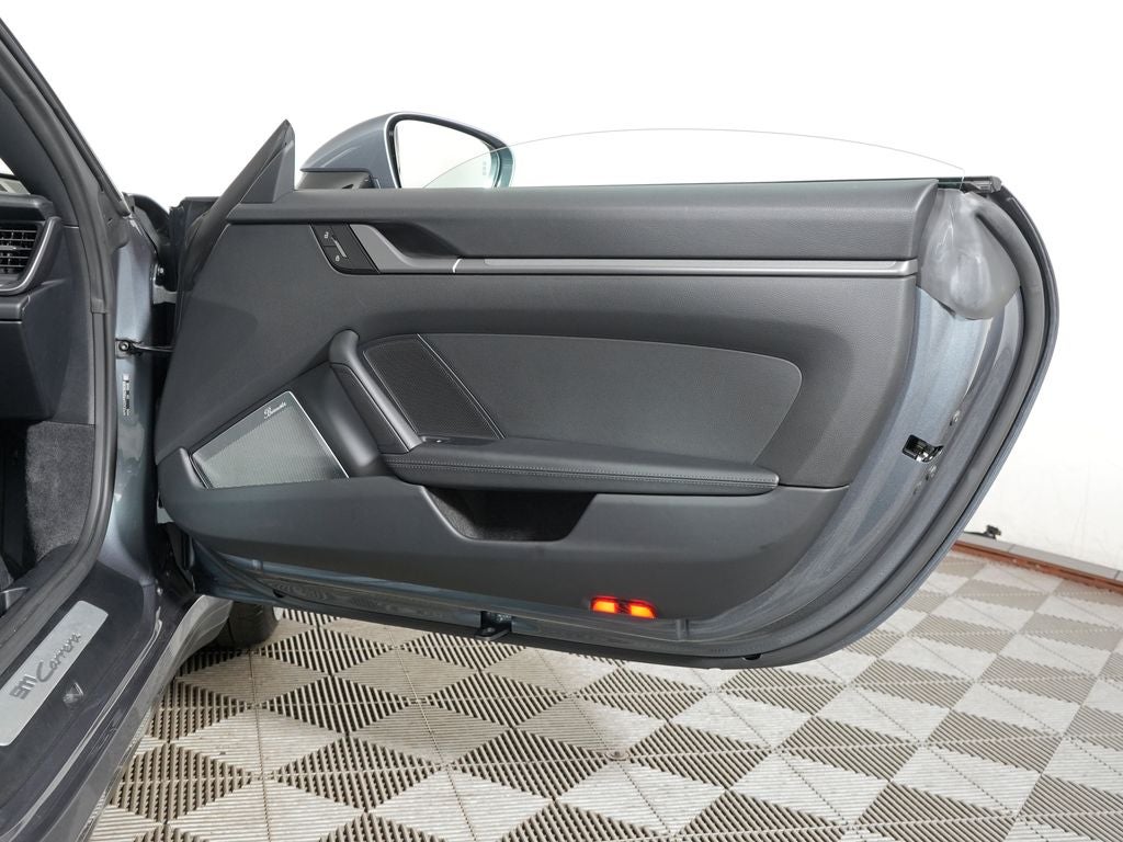 2025 Porsche 911 Carrera