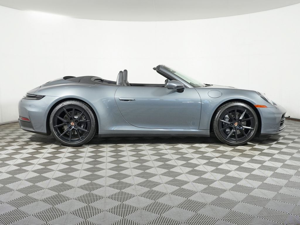 2025 Porsche 911 Carrera