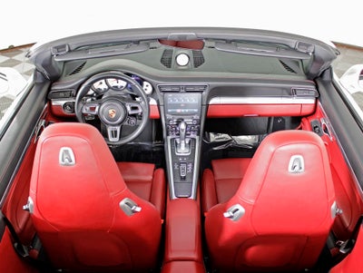 2017 Porsche 911 Carrera 4S