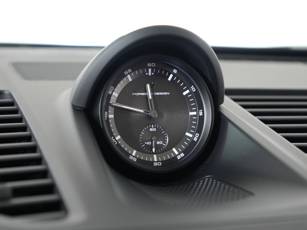 2026 Porsche 911 Carrera 4 GTS