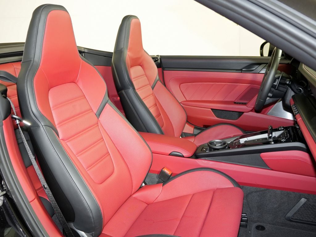 2026 Porsche 911 Carrera 4 GTS