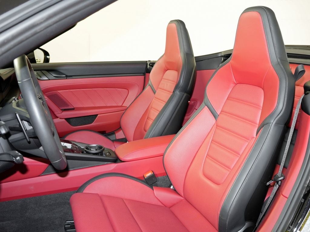 2026 Porsche 911 Carrera 4 GTS