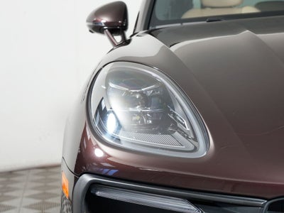 2023 Porsche Macan Base