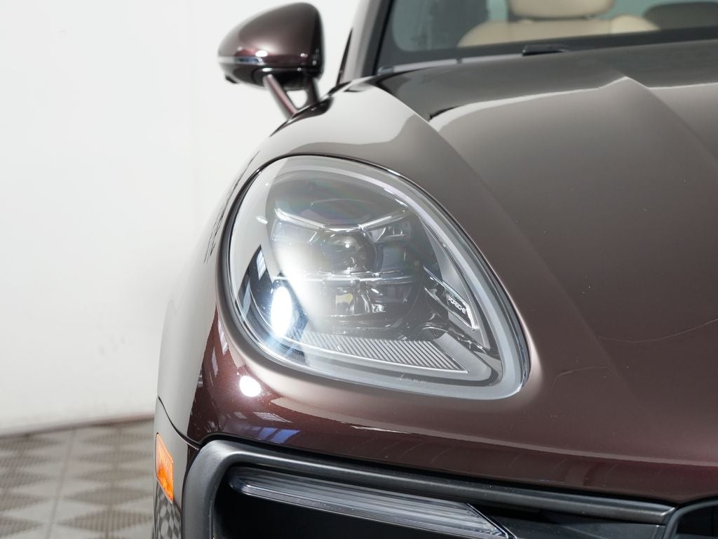 2023 Porsche Macan Base