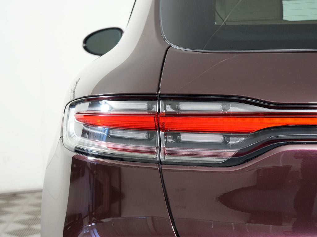 2023 Porsche Macan Base