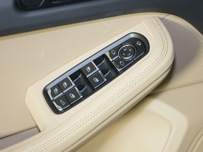 2023 Porsche Macan Base