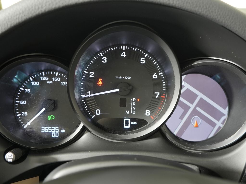2023 Porsche Macan Base