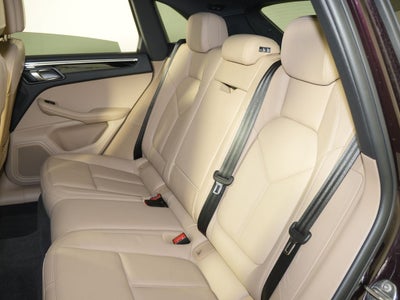 2023 Porsche Macan Base