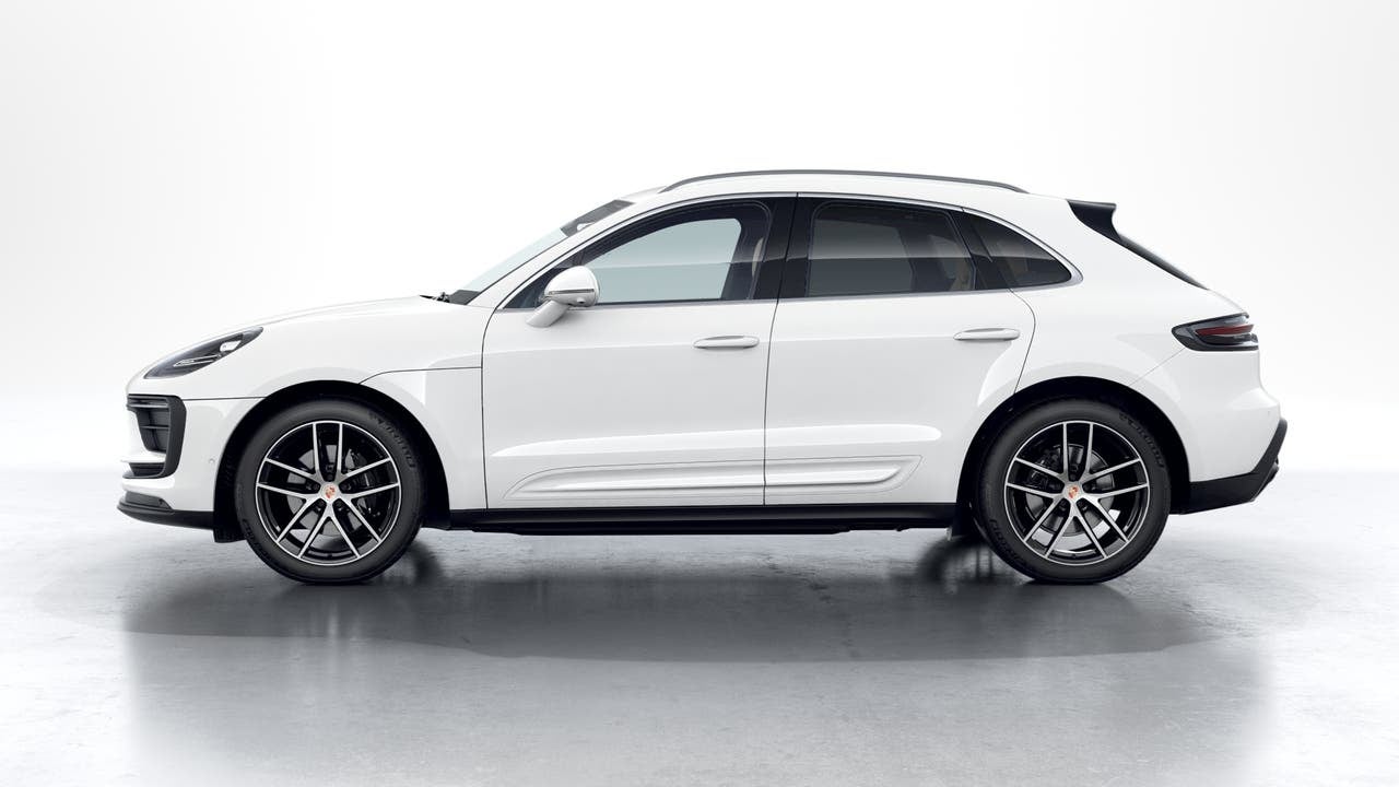 2023 Porsche Macan Base