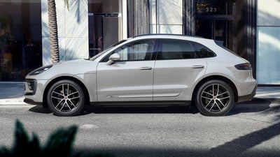 2025 Porsche Macan Base