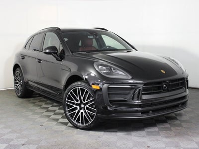 2025 Porsche Macan Base