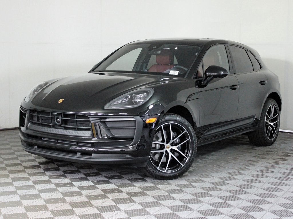 2026 Porsche Macan Base