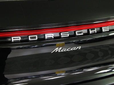 2026 Porsche Macan Base