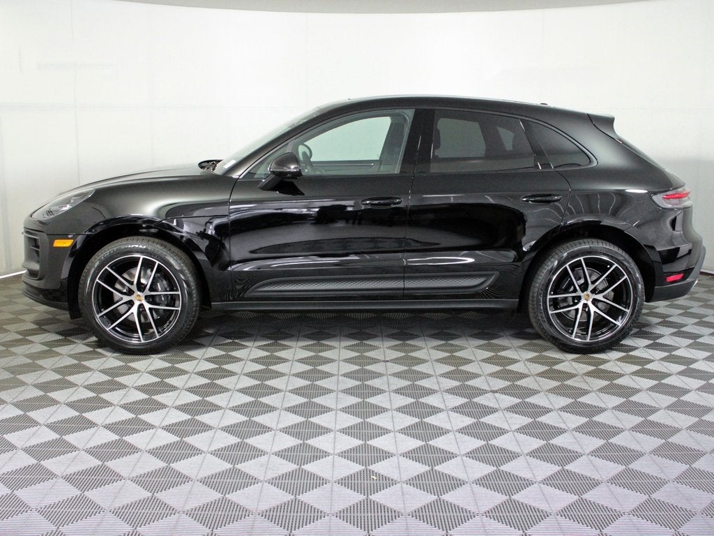 2026 Porsche Macan Base
