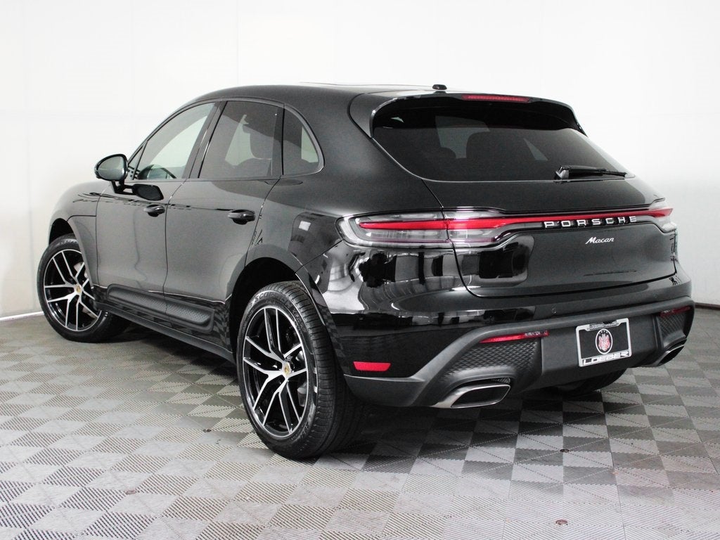2026 Porsche Macan Base