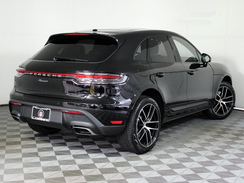2026 Porsche Macan Base