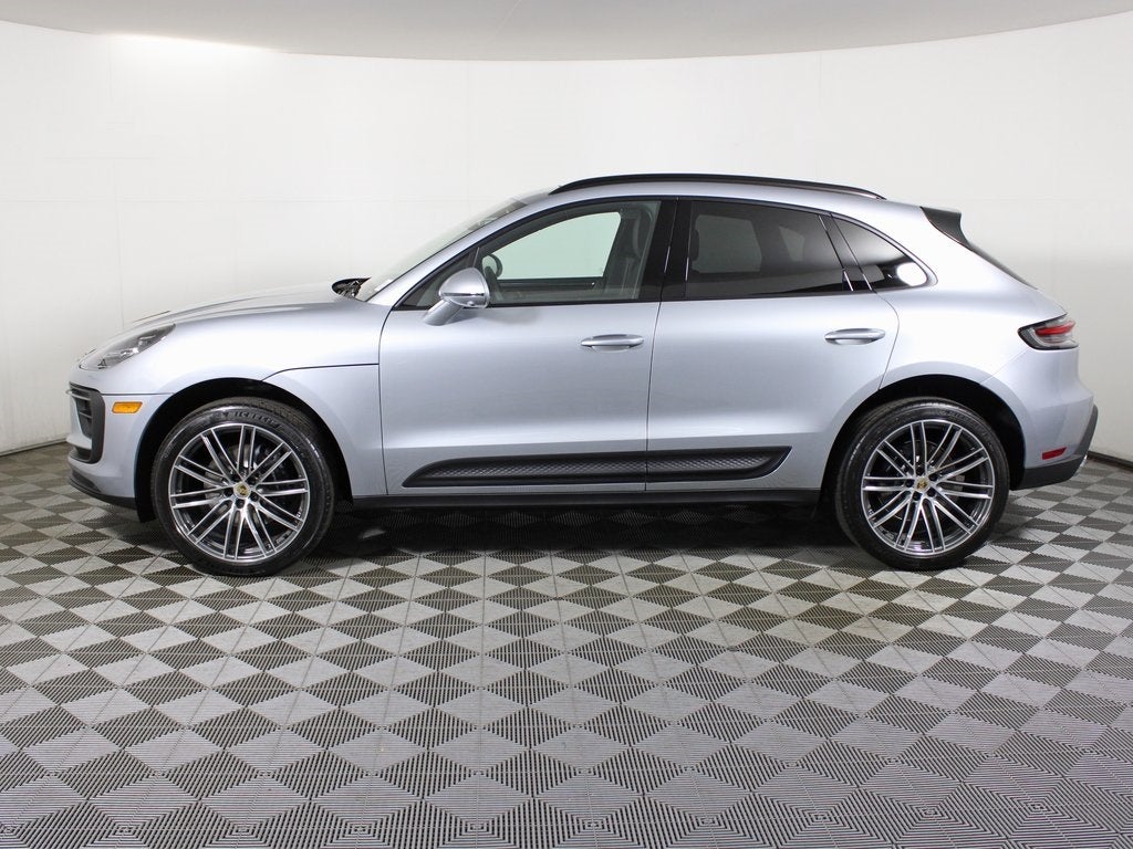 2026 Porsche Macan Base