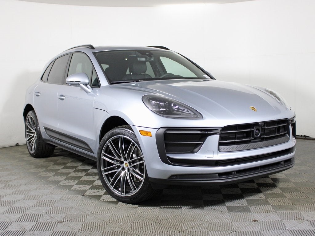 2026 Porsche Macan Base
