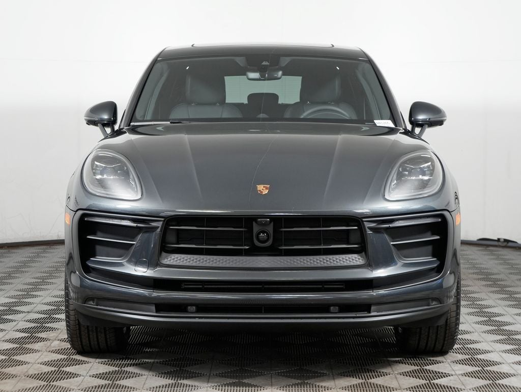 2026 Porsche Macan Base