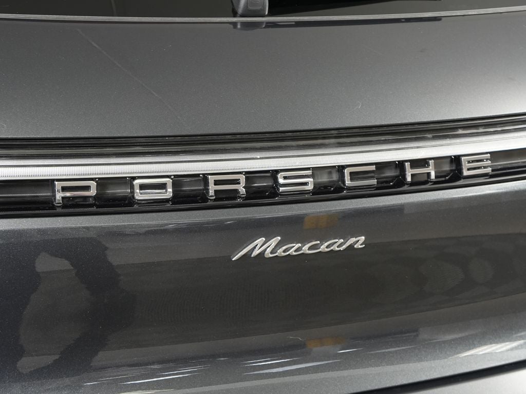 2026 Porsche Macan Base