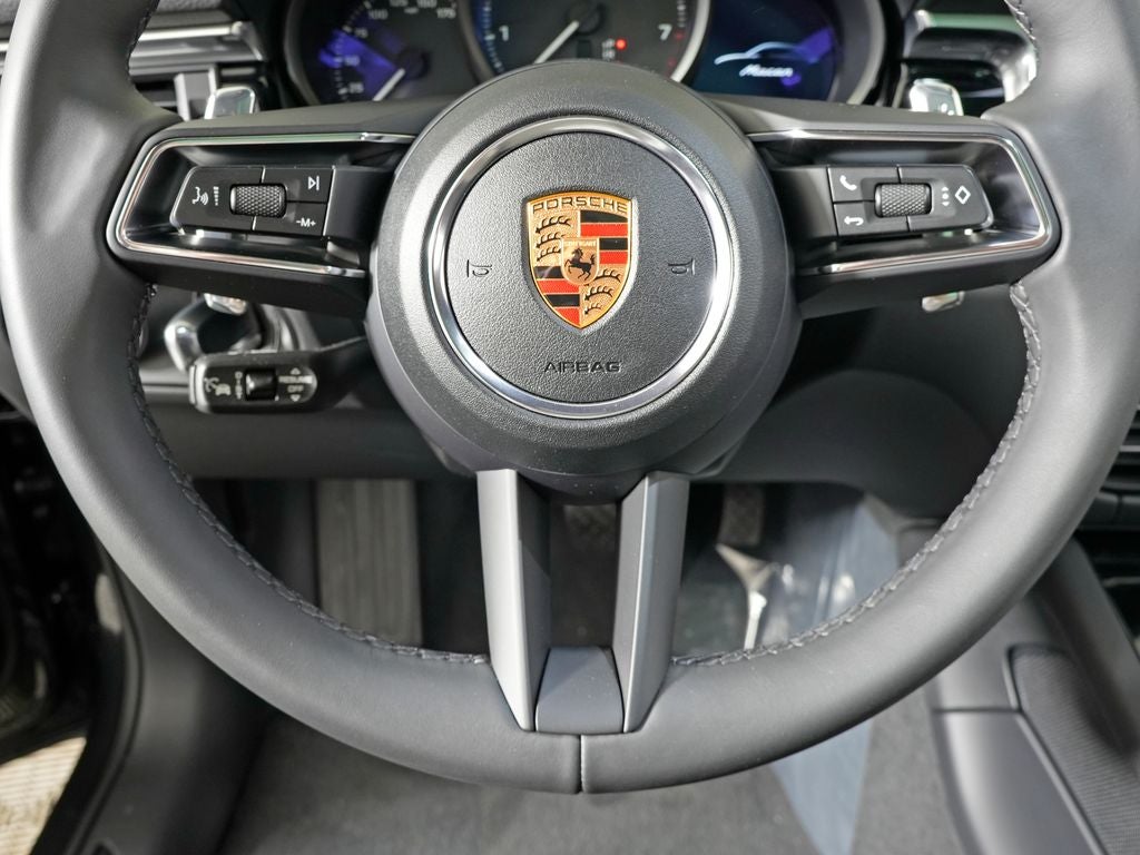 2026 Porsche Macan Base