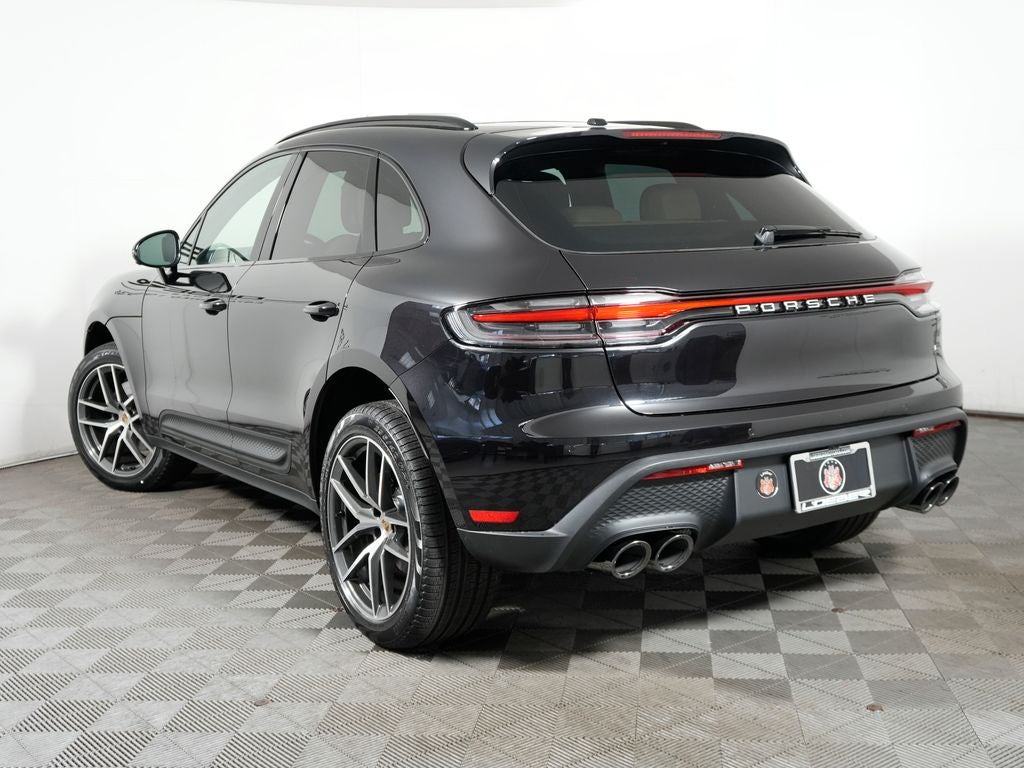 2026 Porsche Macan Base