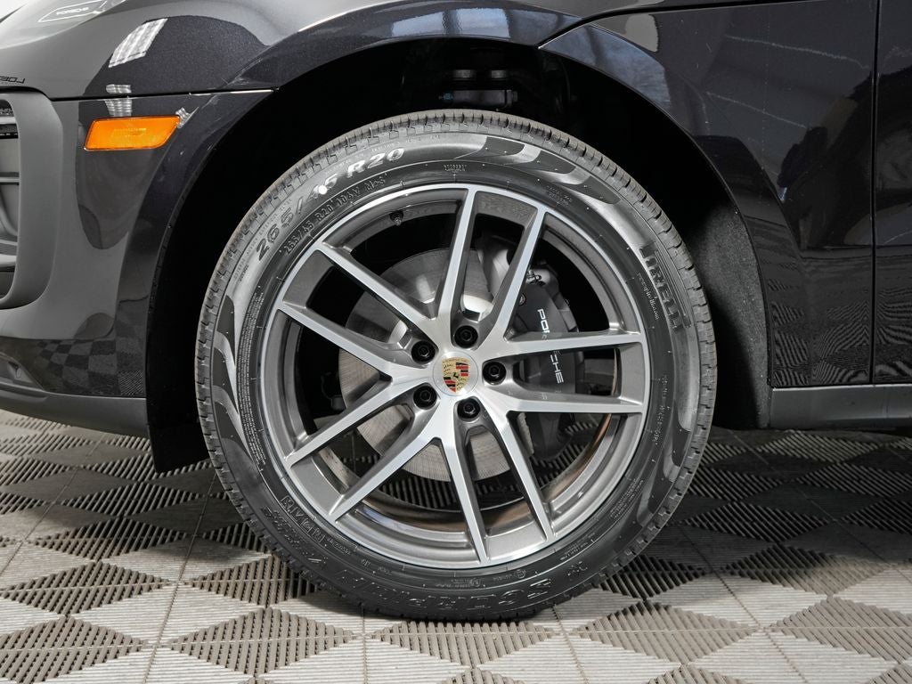 2026 Porsche Macan Base