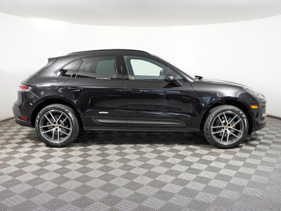 2026 Porsche Macan Base