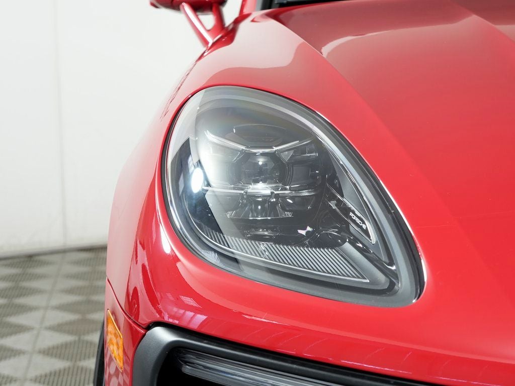 2026 Porsche Macan Base