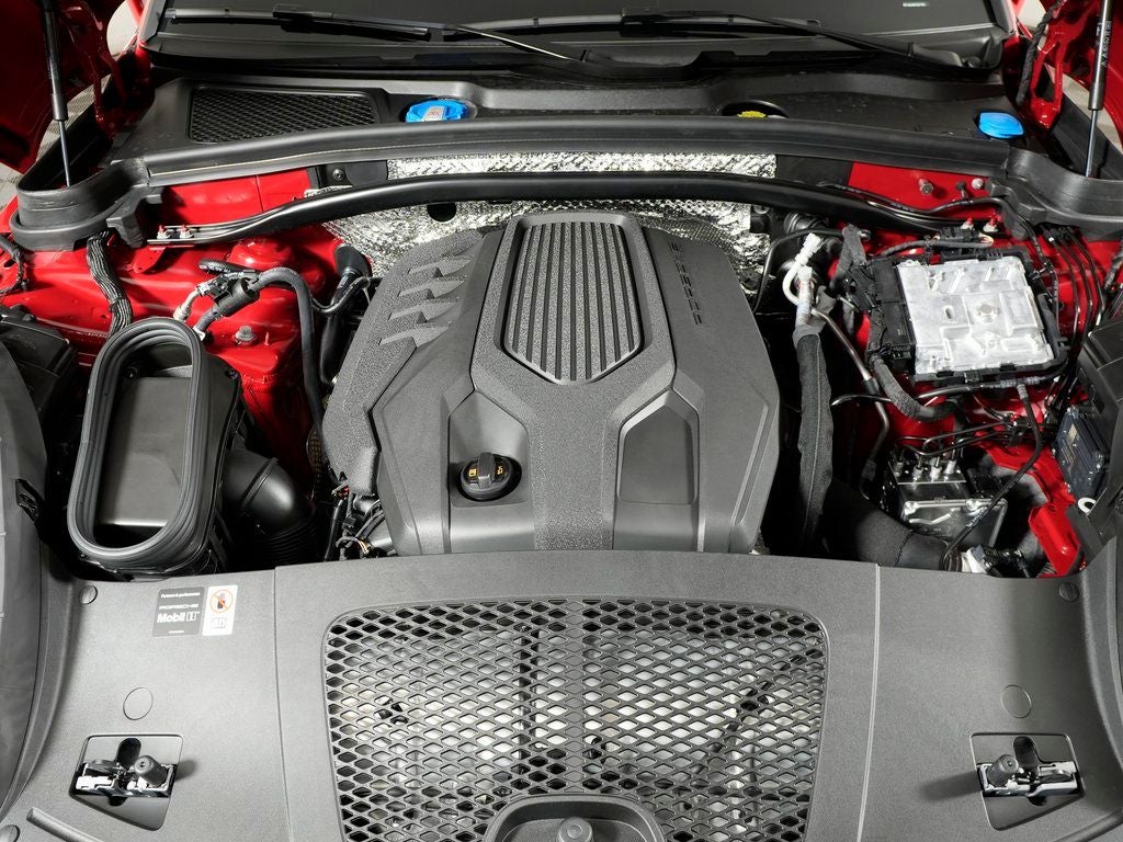 2026 Porsche Macan Base