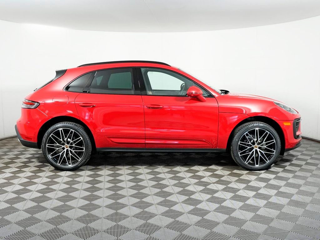 2026 Porsche Macan Base