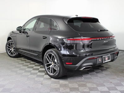 2025 Porsche Macan Base