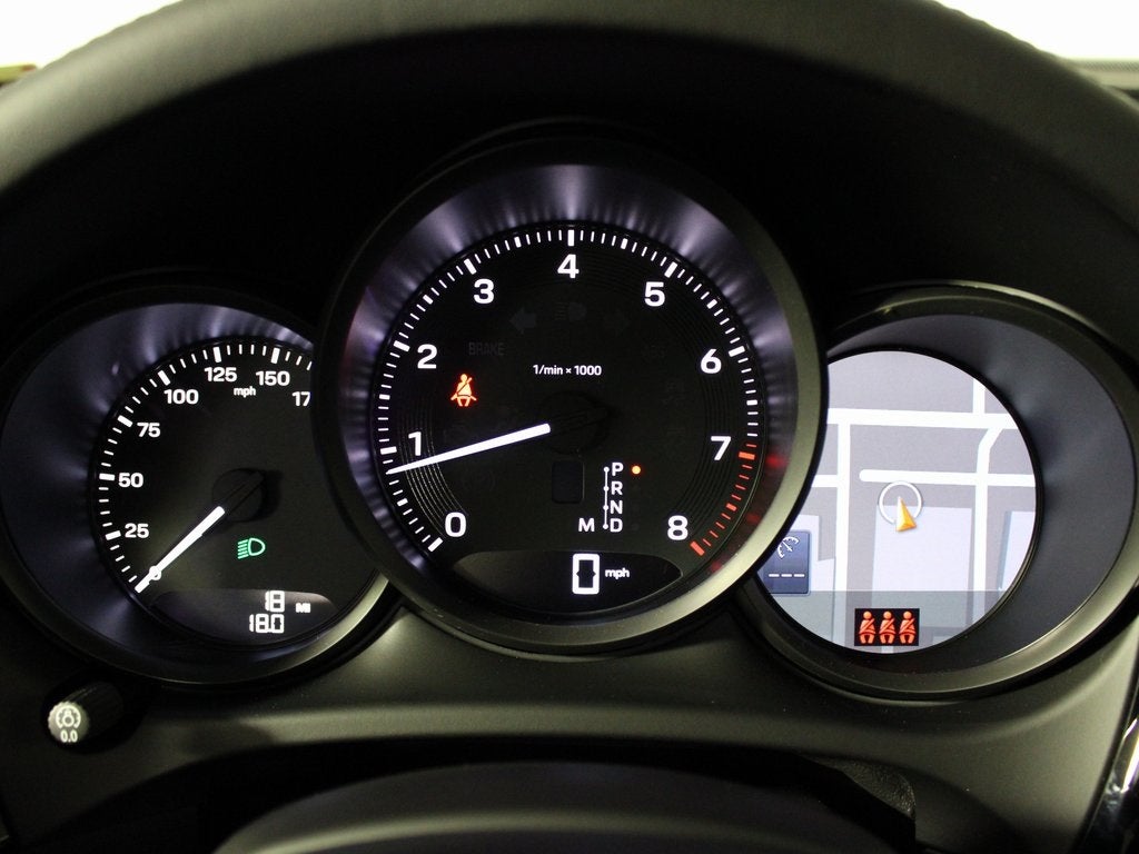 2025 Porsche Macan Base