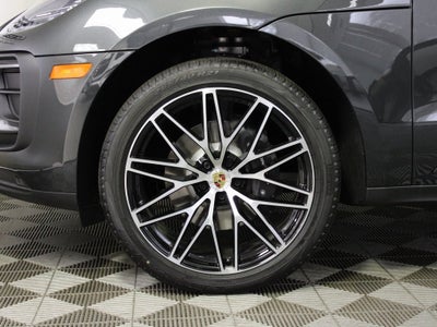 2025 Porsche Macan Base