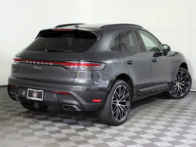 2025 Porsche Macan Base