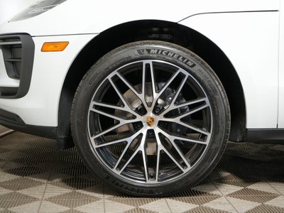 2026 Porsche Macan Base