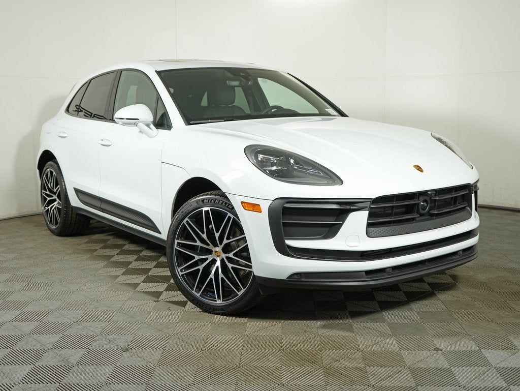2026 Porsche Macan Base