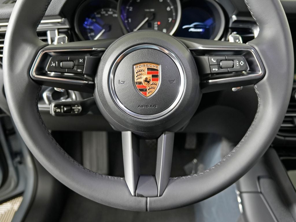 2026 Porsche Macan Base