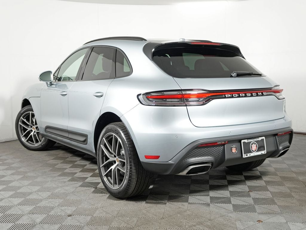2026 Porsche Macan Base