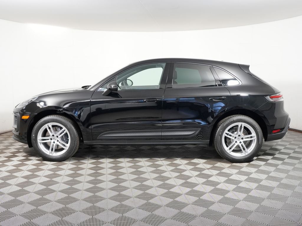 2026 Porsche Macan Base