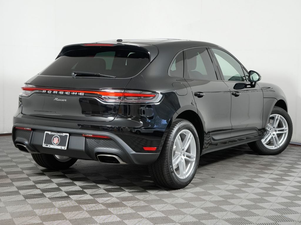 2026 Porsche Macan Base