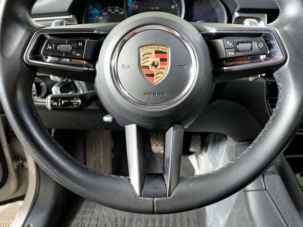 2023 Porsche Macan Base