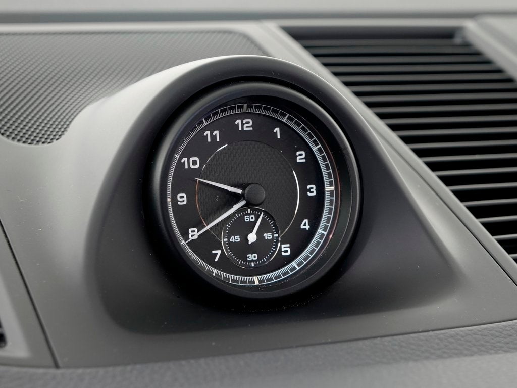 2023 Porsche Macan Base