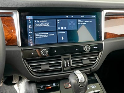 2023 Porsche Macan Base