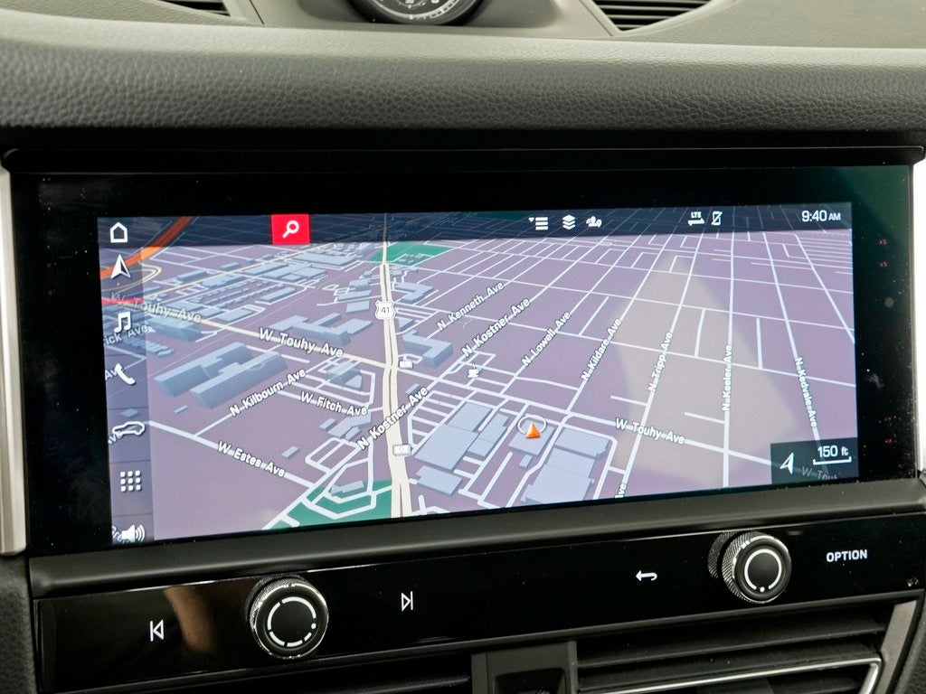 2023 Porsche Macan Base