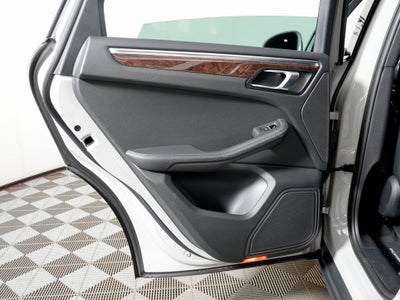 2023 Porsche Macan Base