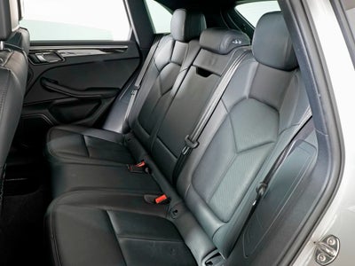 2023 Porsche Macan Base