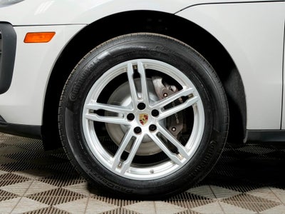 2023 Porsche Macan Base