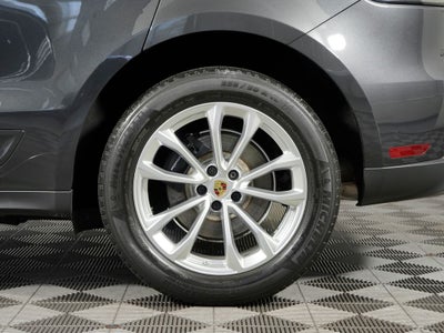 2023 Porsche Macan Base